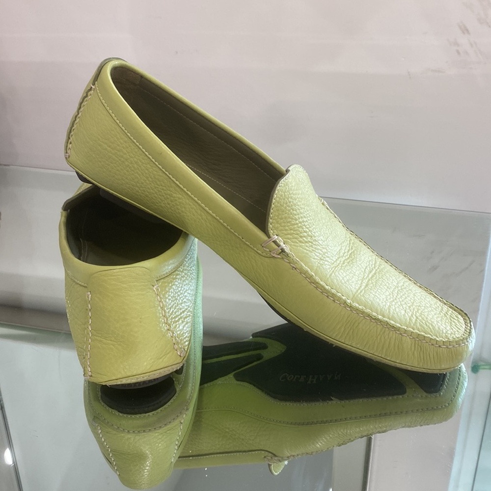 Cole Haan Leather Loafers in Pistachio/ Lime Green Size 9.5 B